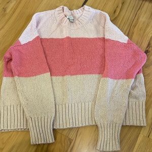 American Eagle Women’s Sweater
